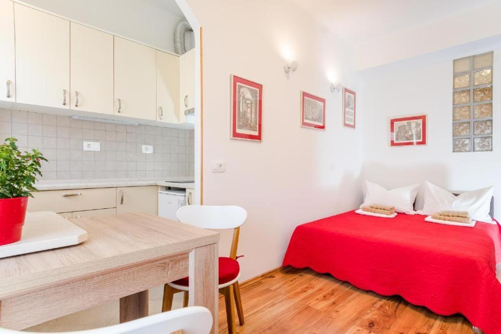 Apartments Yoe Split Extérieur photo