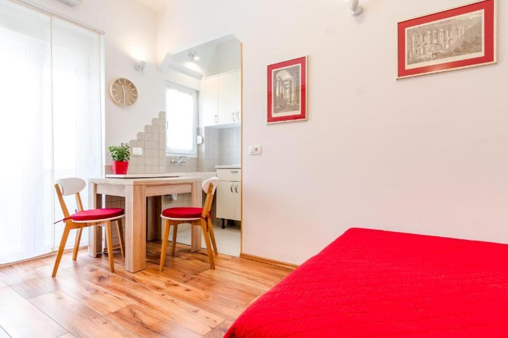 Apartments Yoe Split Extérieur photo