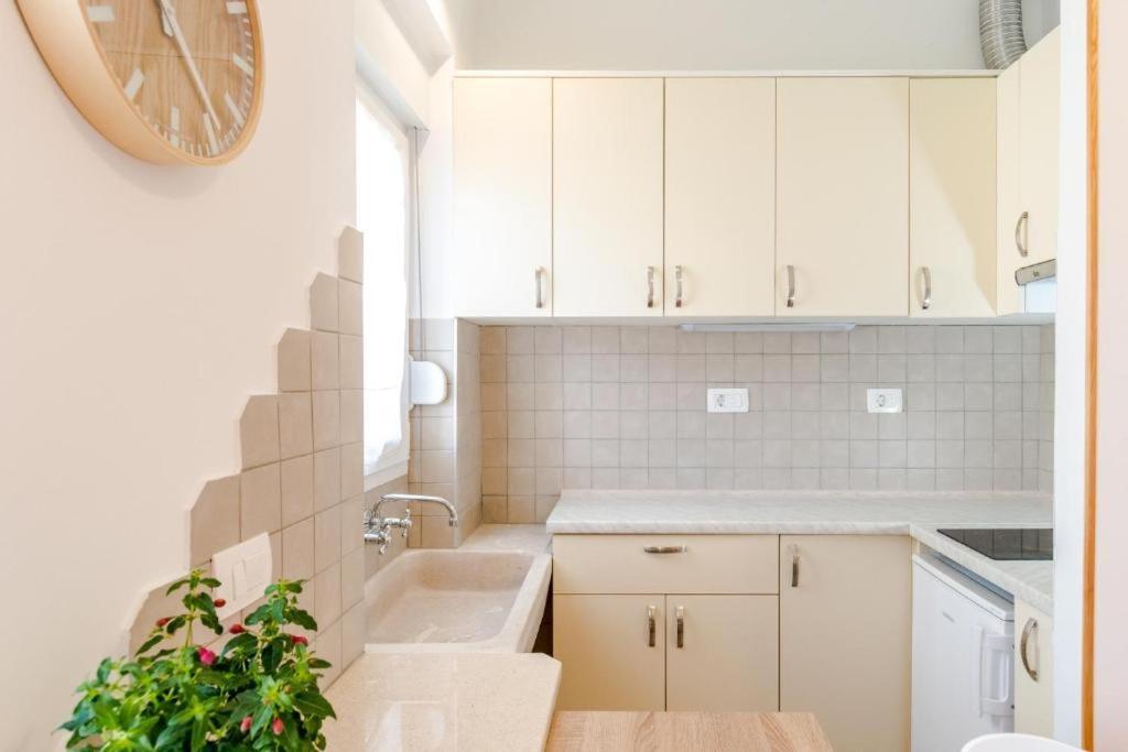 Apartments Yoe Split Extérieur photo