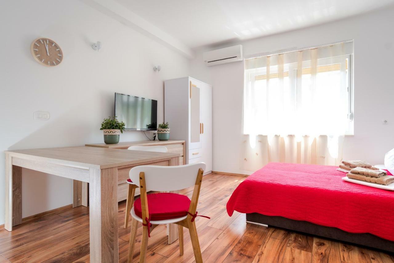 Apartments Yoe Split Extérieur photo